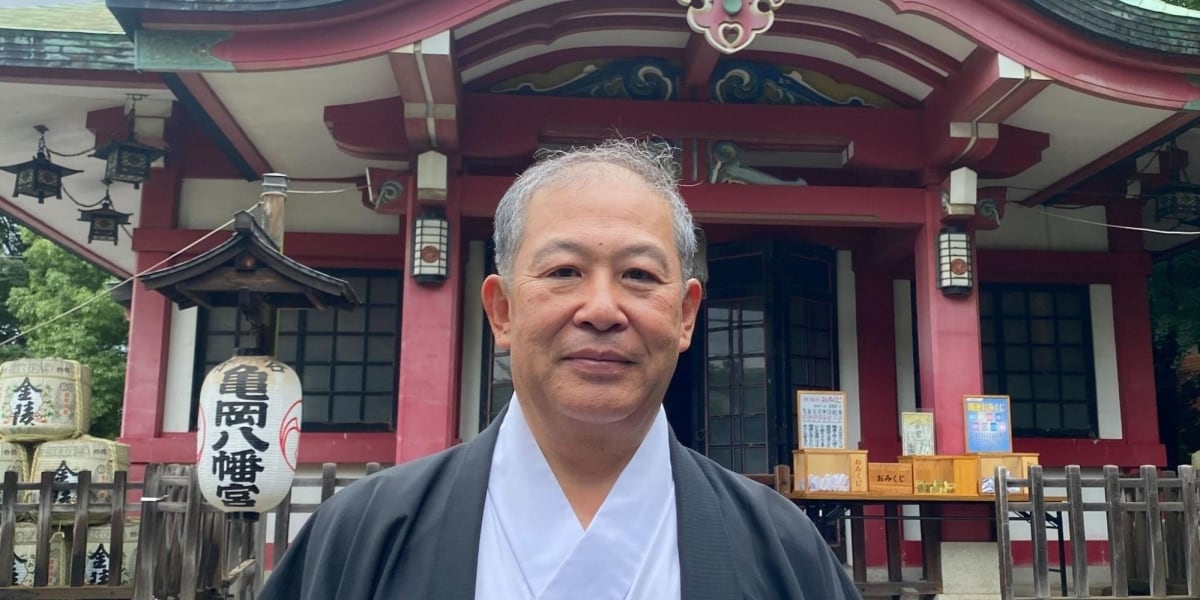 【大切な家族】出禁か受け入れか…ペット参拝に揺れる神社界　「動物は悪くない」受け入れる宮司の思い